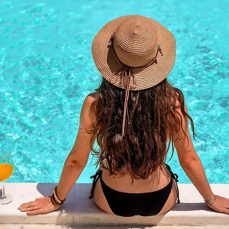 Pinaza C- Luxury With Private & Seaview