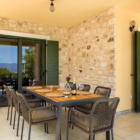 Pinaza C- Luxury With Private & Seaview